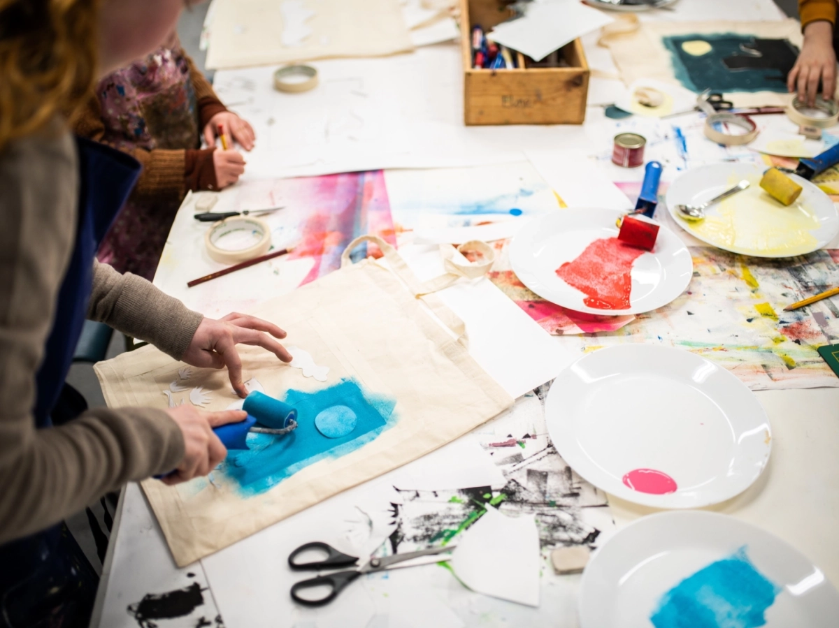 Hanging the streamers